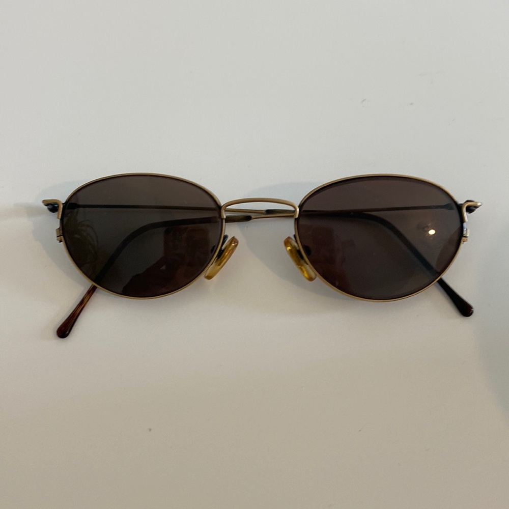 NWOT Guess metal frame oval sunglasses
